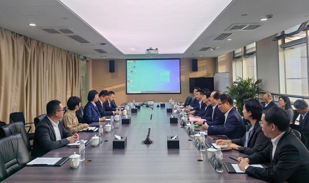 招商局集团总司理石岱与4001老百汇网站股份洽谈相助